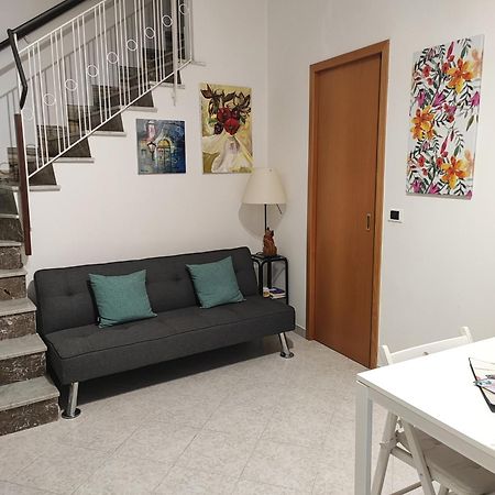 Apartmán Pink House Fara in Sabina Exteriér fotografie